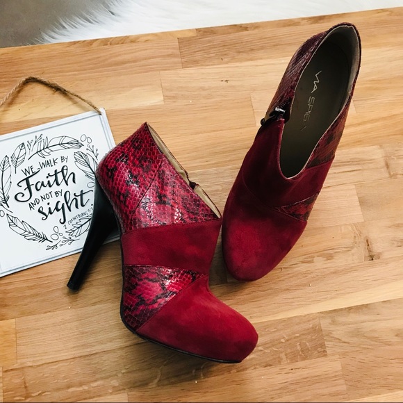 Via Spiga Red Suede Snake Print Heel Booties Sz 7M - Picture 2 of 8